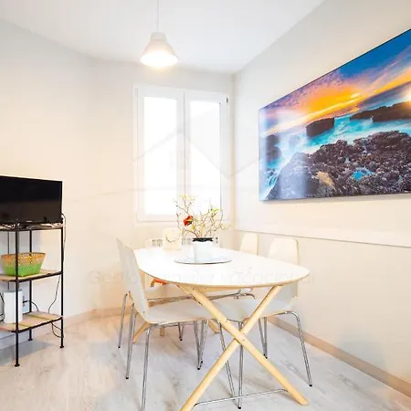 Luanco 11 ,centro De 기욘